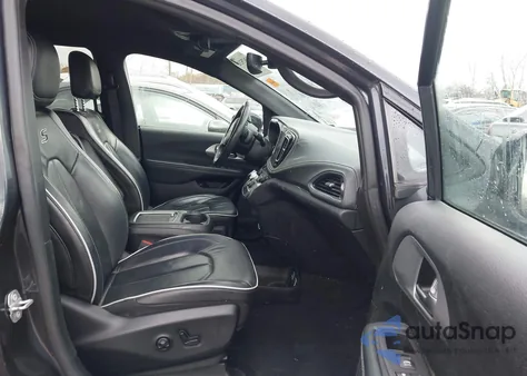 2020 Chrysler Pacifica Hybrid Limited z USA, uszkodzony, nr VIN 2C4RC1N74LR251205